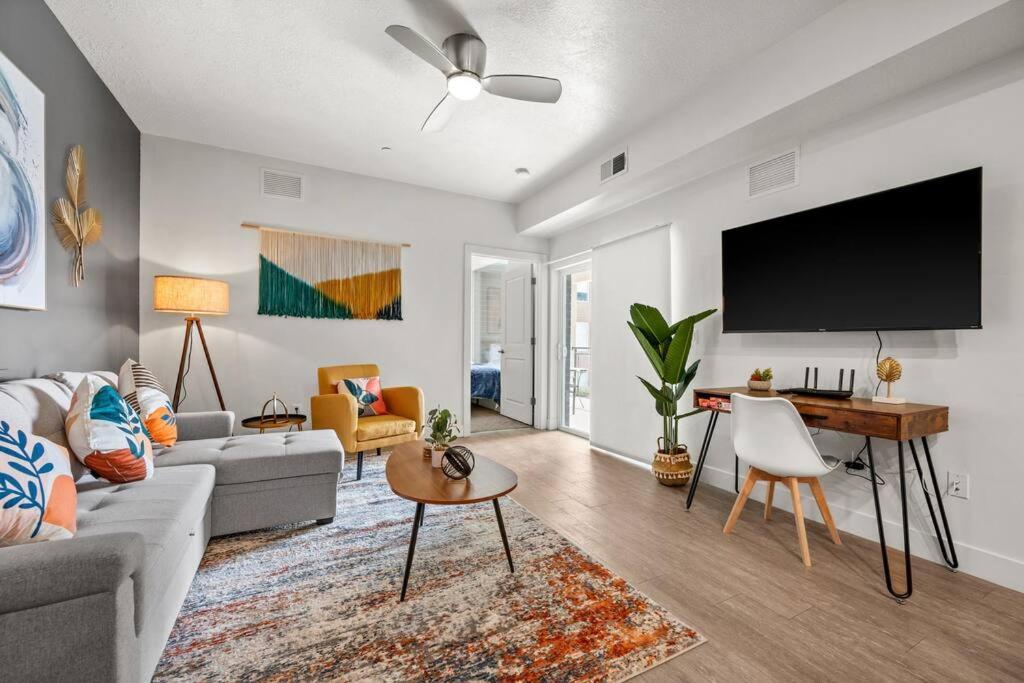 Апартаменты Luxurious Retreat In Slc Солт-Лейк-Сити Экстерьер фото