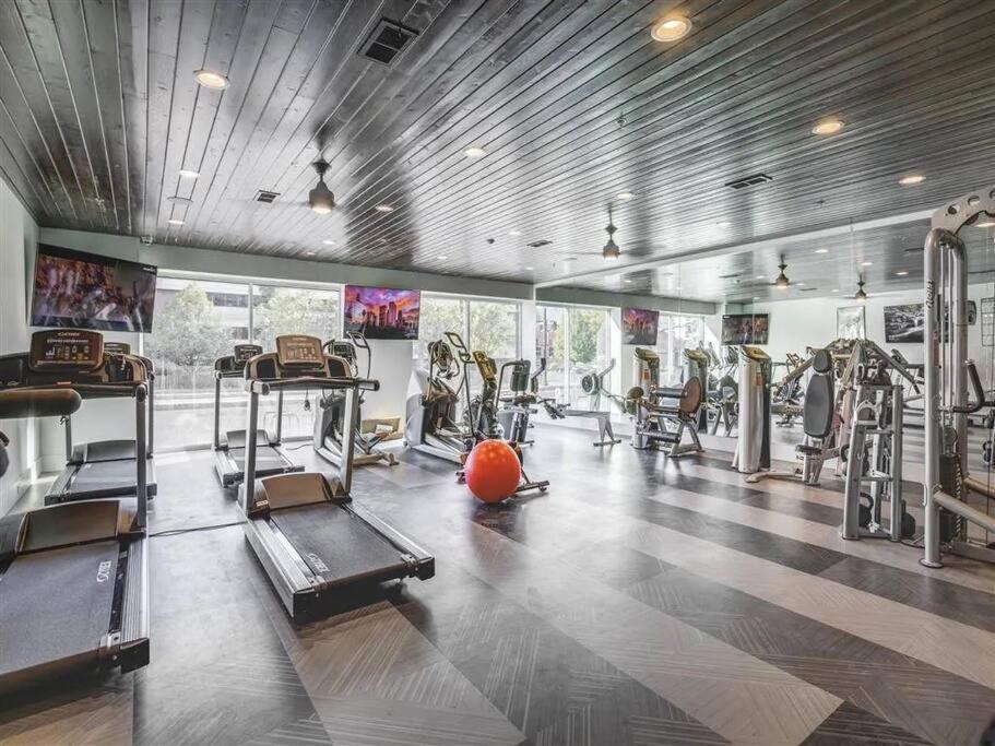 Апартаменты Luxurious Retreat In Slc Солт-Лейк-Сити Экстерьер фото