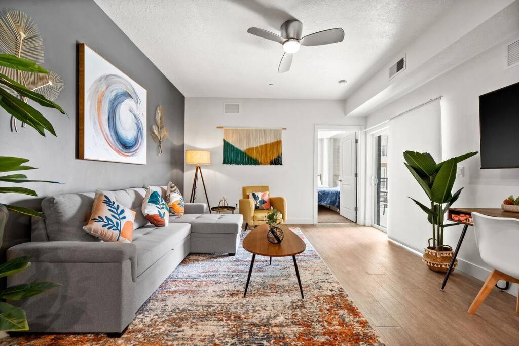 Апартаменты Luxurious Retreat In Slc Солт-Лейк-Сити Экстерьер фото